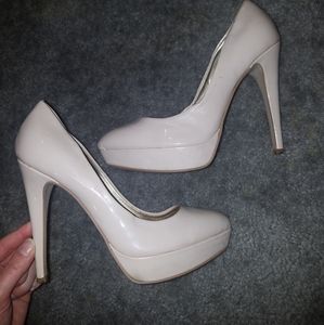 Light tan heels by Guess